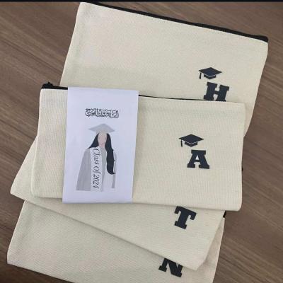 محفظة تخرج بحروف او اسماء